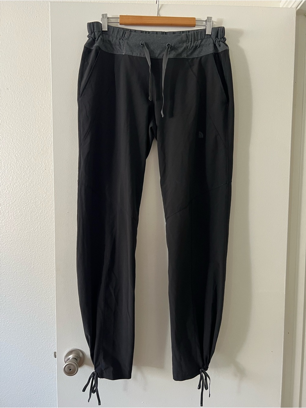 The North Face Women’s Black Active Jogger Pants